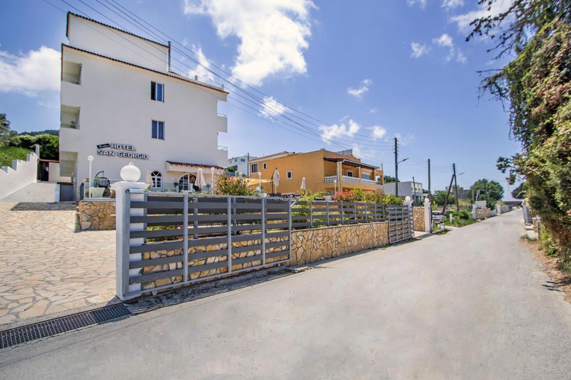 San Georgio Hotel (Adults Only) Агиос Георгиос Пагон Екстериор снимка
